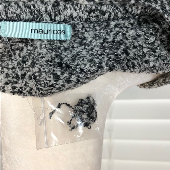 Black/white/gray sweater with silver thread - Picture 6 of 7